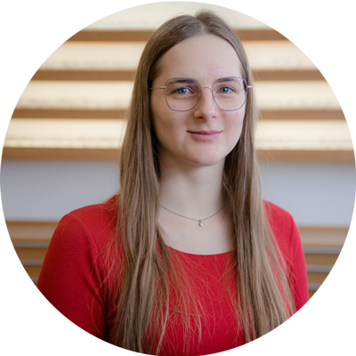 Cornelia Kugler Augenoptiker f&uuml;r Ingolstadt und Zuchering, stammt aus Neuburg, Auszubildende bei Optik Sch&ouml;nauer, dann Gesellin bei Optik Sch&ouml;nauer, jetzt Augenoptikermeister in Ausbildung, Spezialist f&uuml;r Augengalsbestimmungen und die Brillenherstellung in der Werkstatt, privat macht Sie gerne Leichtathletik