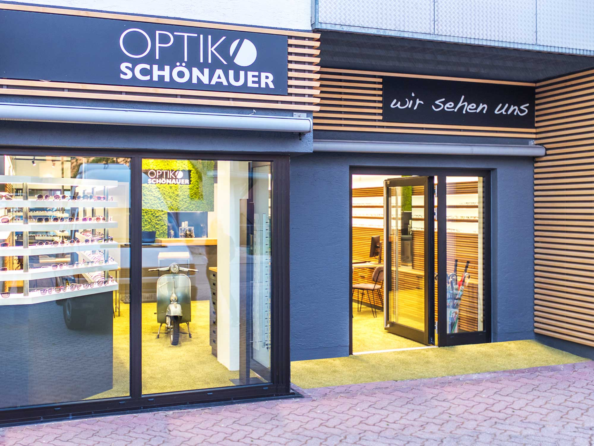 Lena-Christ-Stra&szlig;e 2a Optiker Au&szlig;enaufnahme